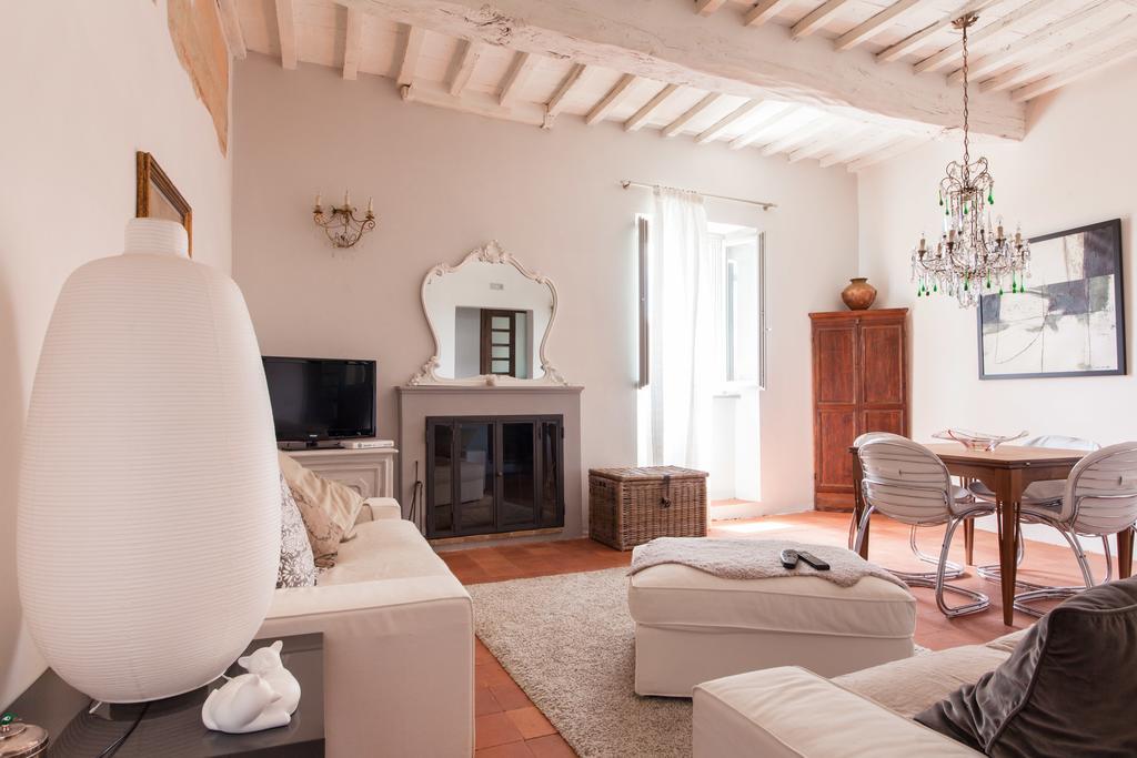Compignano Casa Brecciaヴィラ 部屋 写真