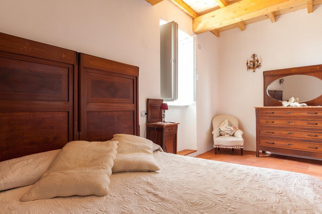 Compignano Casa Brecciaヴィラ 部屋 写真