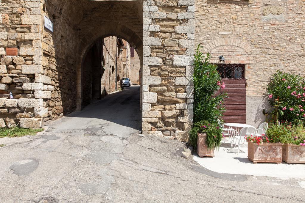 Compignano Casa Brecciaヴィラ エクステリア 写真